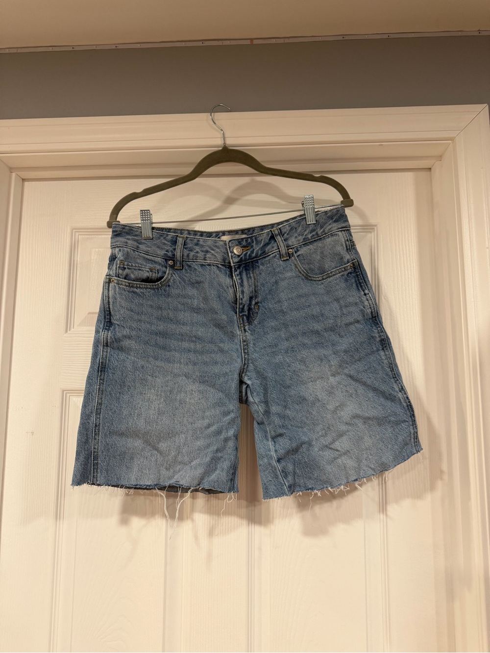 PacSun Bermuda Shorts size 28